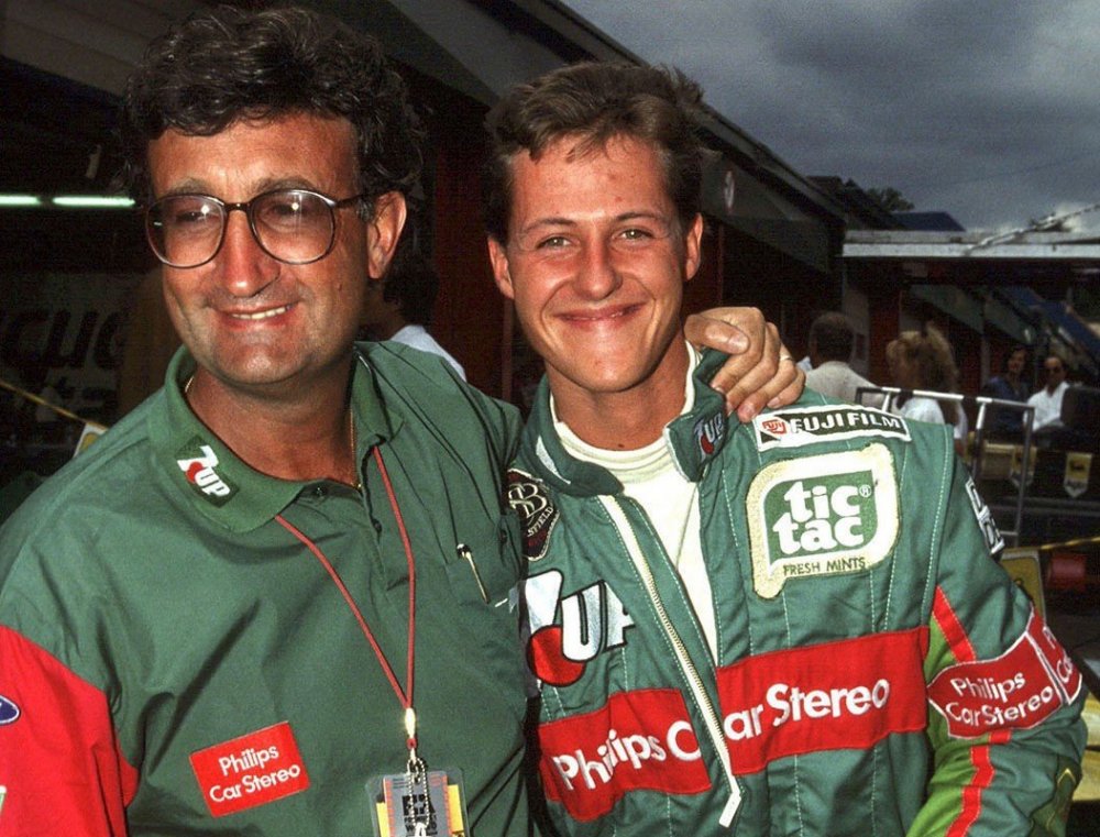 schumacher.thumb.jpg.8de8a80c41dfba3f6f8226aa4e540291.jpg